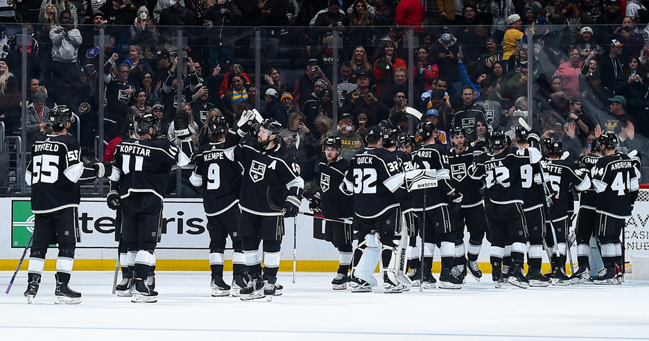 LA Kings continue their Las Vegas club tour with Stanley Cup at Bellagio